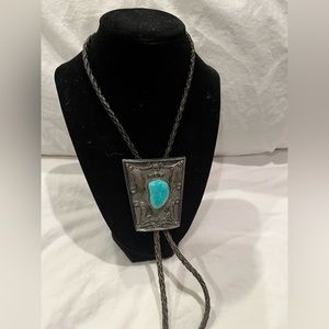 Country necktie with turquoise Center